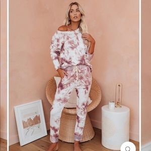 Vici tie dye lounge set